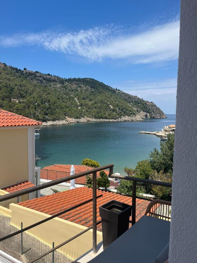 Vassilis Retreat Hotel Asos Bagian luar foto